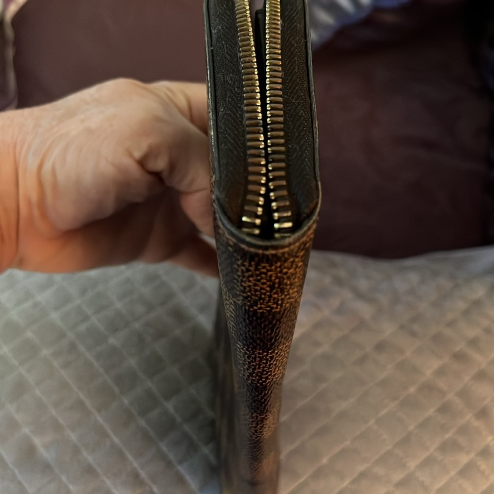 Louis Vuitton Damier Ebene Zippy Wallet - Picture 3 of 7